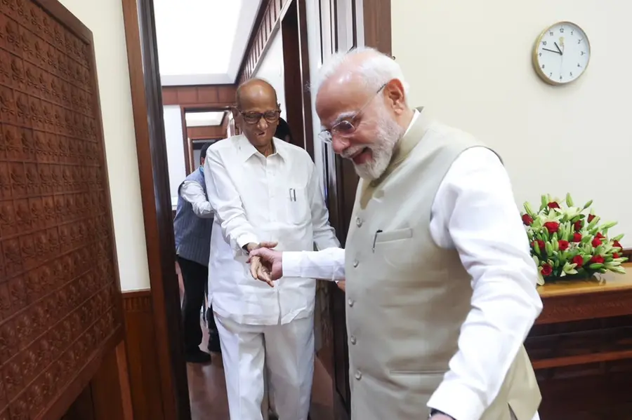 എൻഡിഎയിൽ ചേരുമെന്ന അഭ്യൂഹങ്ങൾക്കിടെ ശരദ് പവാറും പ്രധാനമന്ത്രി മോദിയും കൂടിക്കാഴ്ച നടത്തി