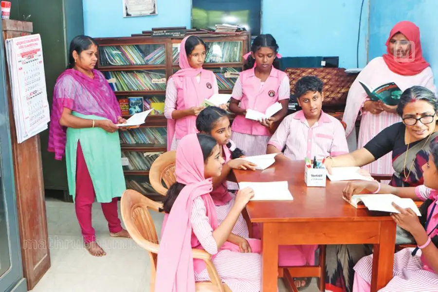 അപൂർവ്വ കാഴ്ച: വായനശാലാ പ്രസിഡന്റ് മാനേജരാകുന്ന എയ്ഡഡ് സ്കൂൾ