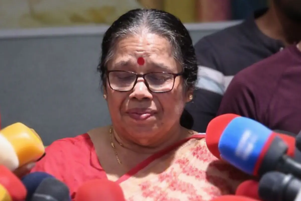 മാധ്യമങ്ങൾക്ക് മുന്നിൽ പൊട്ടിക്കരയുന്ന പി.കെ. ശ്രീമതി | Photo: Mathrubhumi News