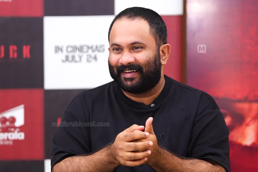 വിനീത് ശ്രീനിവാസൻ മാത്രമല്ല, സുഹൃത്തുക്കൾ കാരണമാണ് ഞാൻ സിനിമയിൽ നിലനിൽക്കുന്നത്- അജു വർഗീസ്