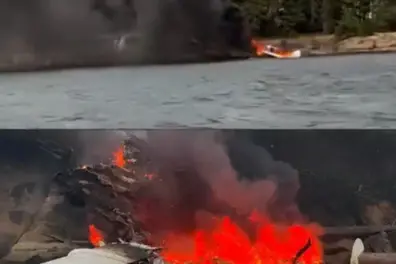 Terrifying moment Kenmore Air seaplane crashes into sea caught on camera