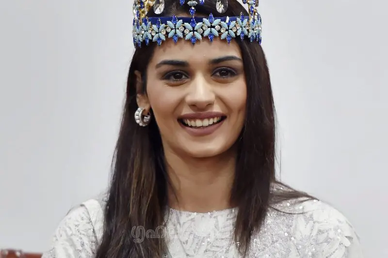 തനിക്കും നീറ്റ് പരീക്ഷ രണ്ടുതവണ എഴുതേണ്ടിവന്നെന്ന് മാനുഷി ഛില്ലർ