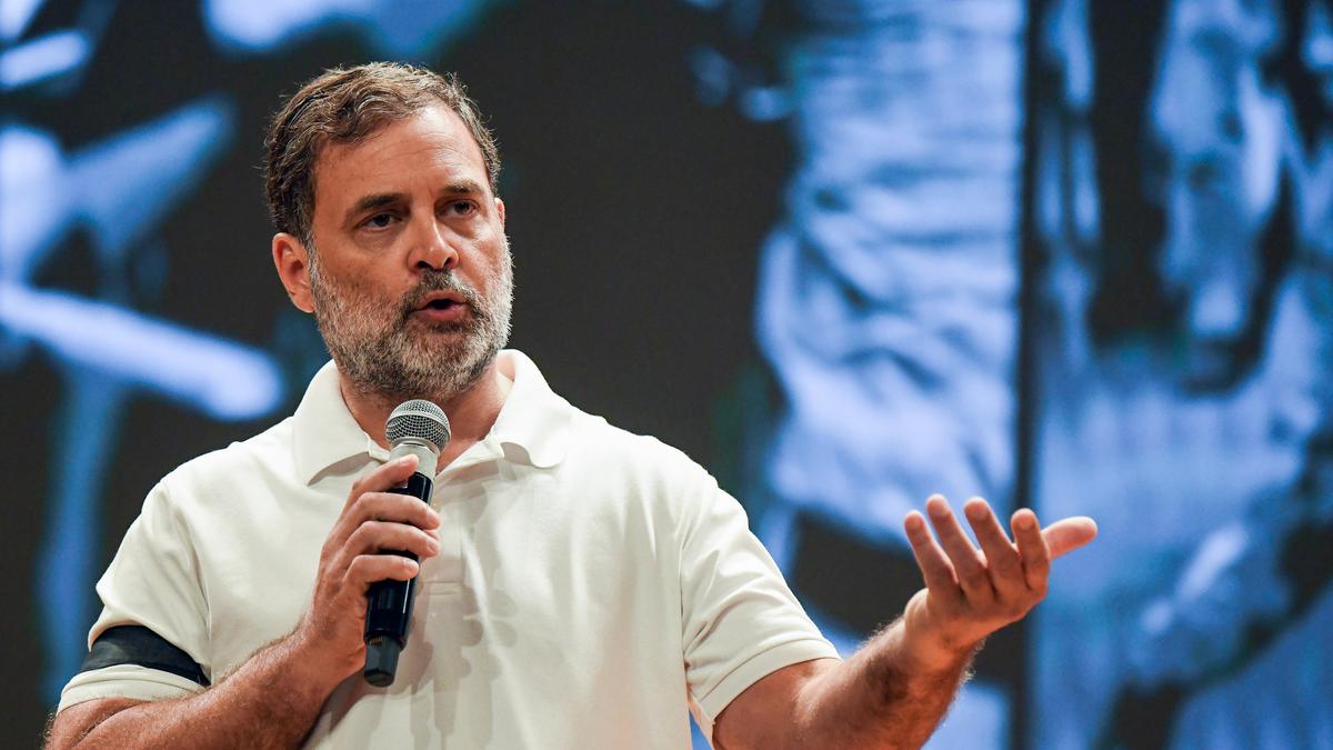 Rahul Gandhi hits out at Delhi University over advisory against Jantar Mantar protests | Mathrubhumi English