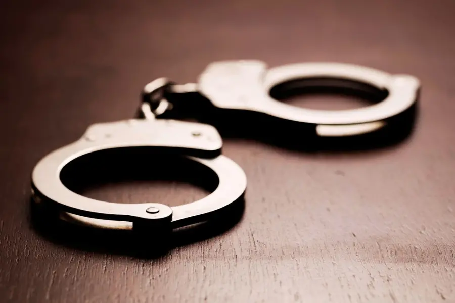 Handcuff
