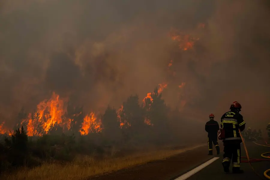 'Difficult night' as fires in France and Spain intensify again; 300,000 flee