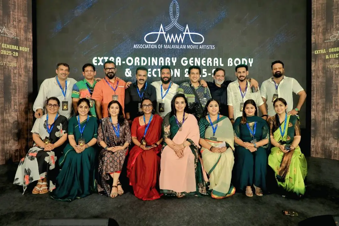 https://img.mathrubhumi.com/view/acePublic/alias/contentid/1sozolcqqc4l4ubv6tt/0/amma.webp?$p=f162f31&f=16:9&w=1080&q=0.8