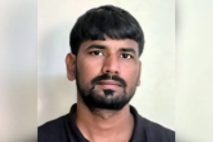 36 കുപ്പി പുതുച്ചേരി മദ്യവുമായി ഐസക് ന്യൂട്ടൻ പിടിയിൽ; വലിയ സംഘത്തിലെ പ്രധാന കണ്ണി