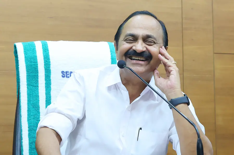‘മരുമകൾക്ക് പരമ്പരാഗത ഭക്ഷണരീതി പറഞ്ഞുകൊടുക്കണം’; സതീശന്റെ പരാമർശം സ്ത്രീവിരുദ്ധമെന്ന് വിമർശനം
