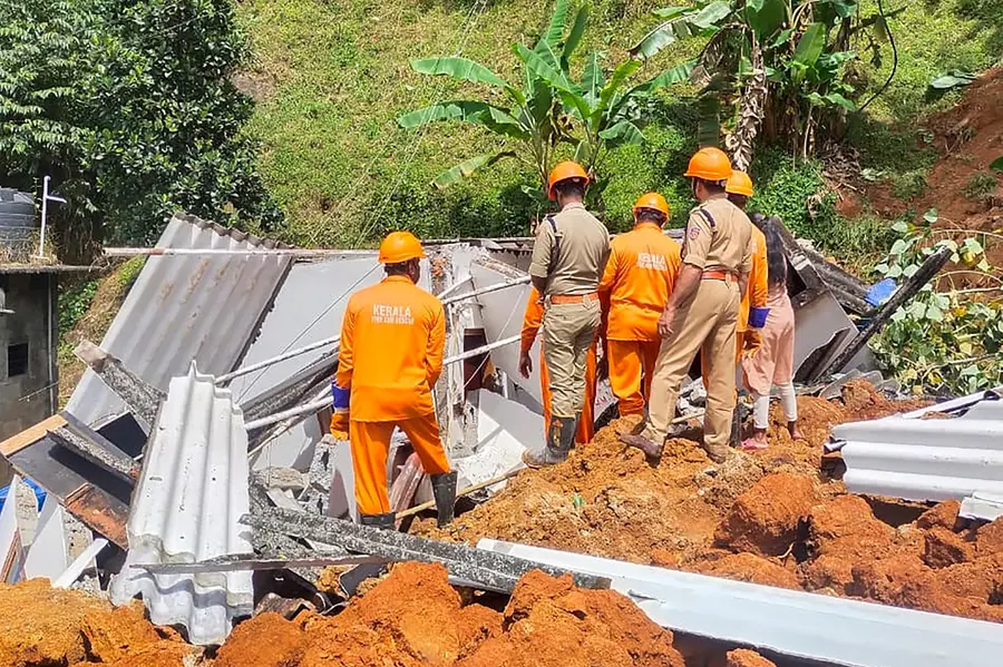 അടിമാലിയിലെ മണ്ണിടിച്ചിൽ ദുരന്തം; ഓണത്തിന് മുമ്പ് 10 ലക്ഷം രൂപ നഷ്ടപരിഹാരം നൽകും
