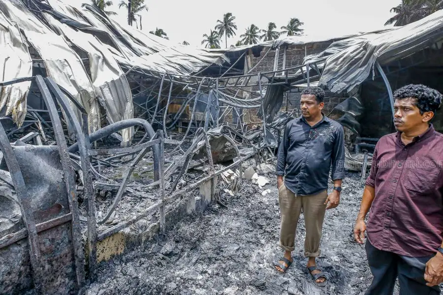 10-ാംക്ലാസുകാരൻ തുടങ്ങിയ ചെറുസംരംഭം, 22 വണ്ടികളുള്ള കമ്പനിയായി; ചാരമായത് സഹോദരങ്ങളുടെ അധ്വാനം