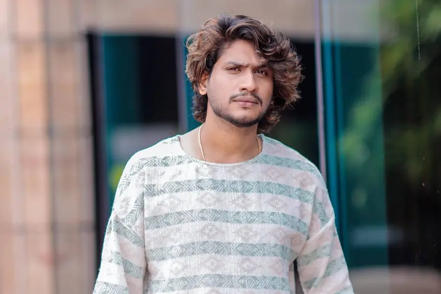 സാബു ജേക്കബ് എന്നെ മത്സരിപ്പിച്ചത് കൂടുതൽ പണം വാങ്ങാൻ, ആത്മഹത്യാ ഭീഷണി മുഴക്കേണ്ടി വന്നു- അഖിൽ മാരാർ