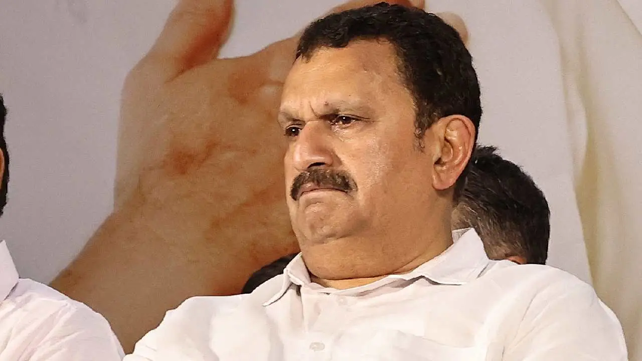ആരോഗ്യമന്ത്രി കെ. മുരളീധരൻ