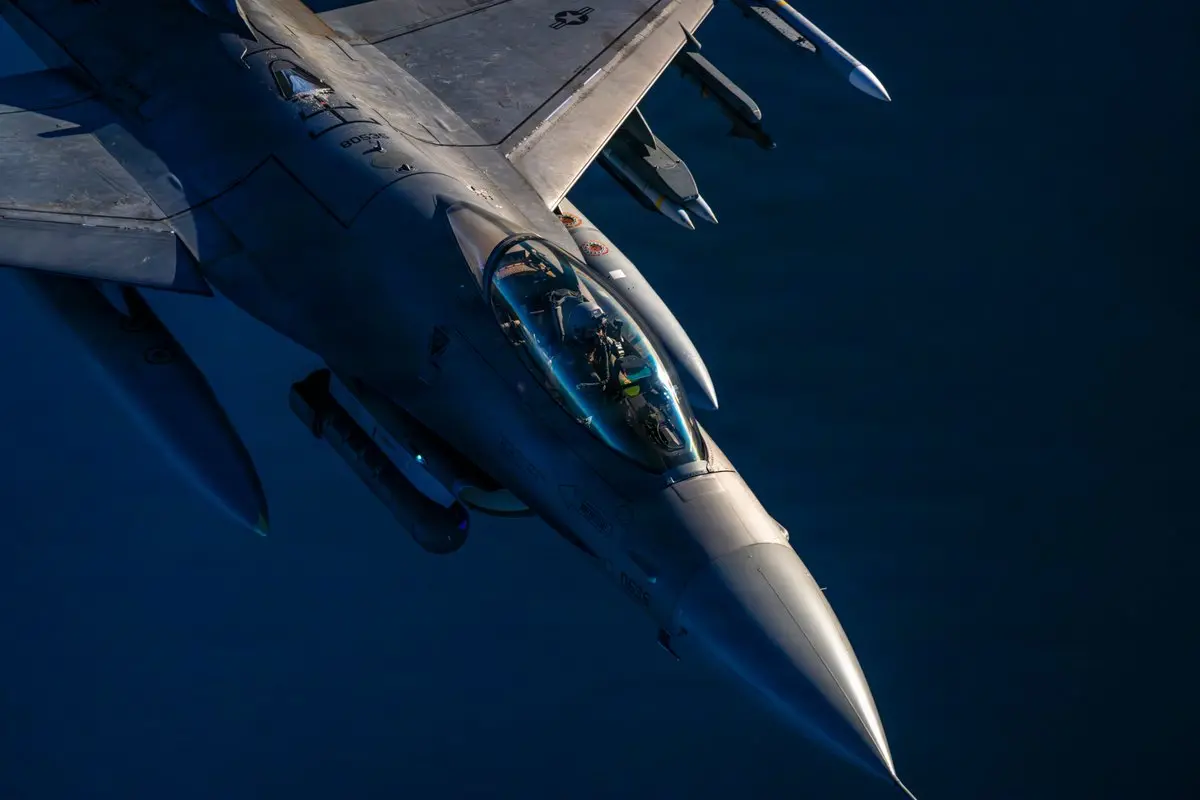യു.എസ്. വ്യോമസേനയുടെ F-16 യുദ്ധവിമാനം