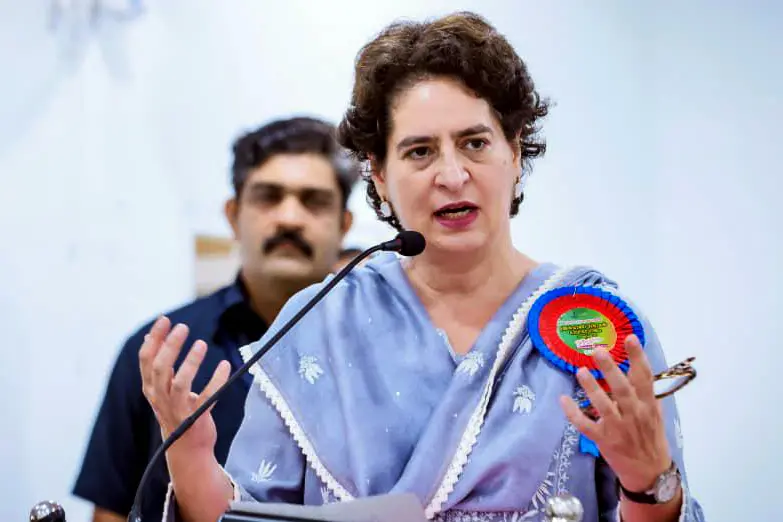 ‘ഗോമൂത്രവിദഗ്ധൻ’ പരാമർശം; 'പാണ്ഡിത്യത്തെ അപമാനിക്കരുത്', പ്രിയങ്ക ഗാന്ധിക്ക് കത്തെഴുതി വിദഗ്ധർ