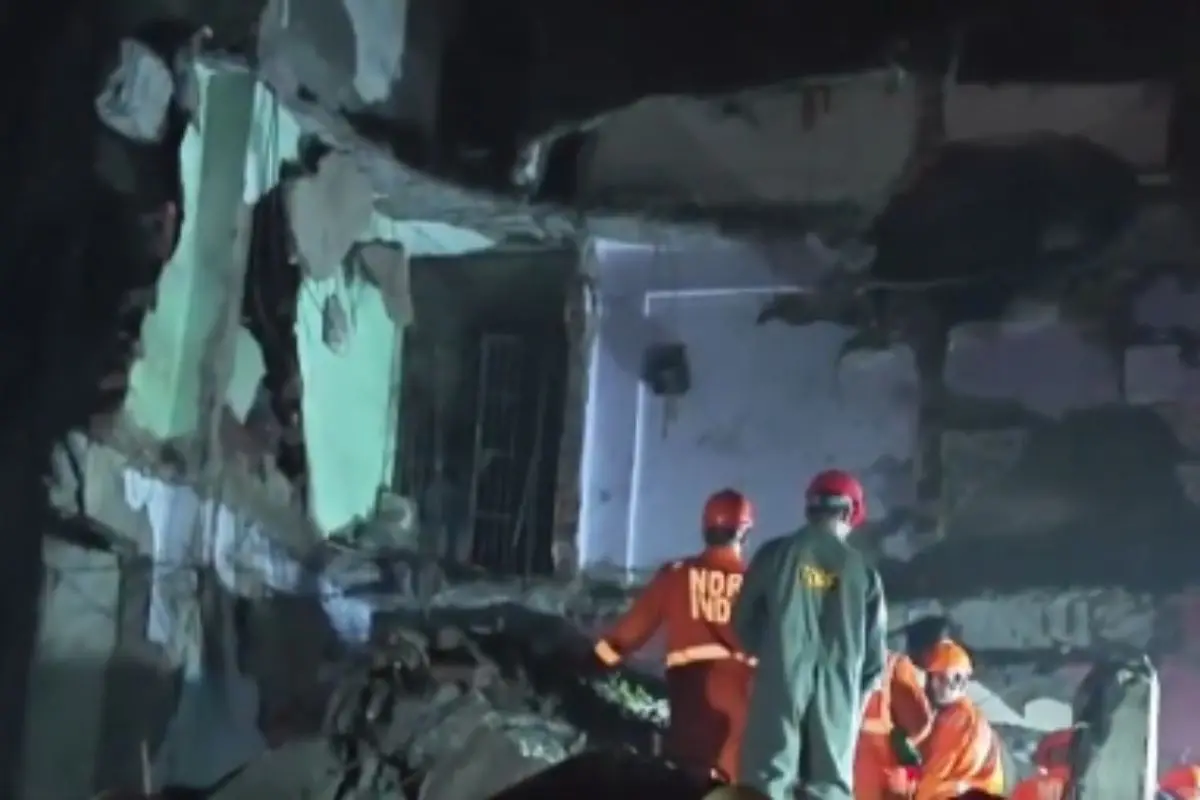 Building collapses in Maharashtra (Screengrab: PTI)