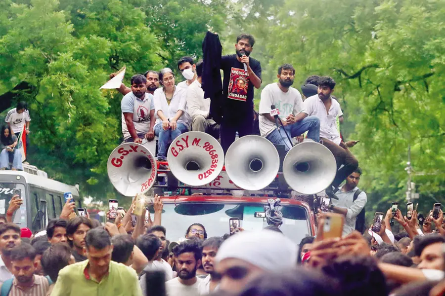 The Dawn in Jantar Mantar