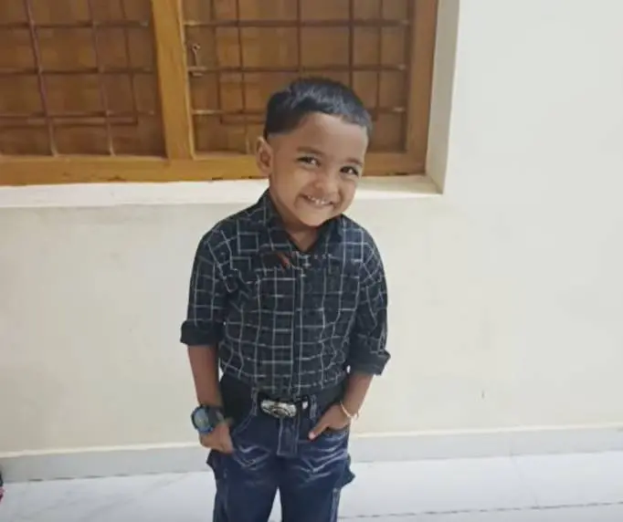 ആദം അയ്മന്