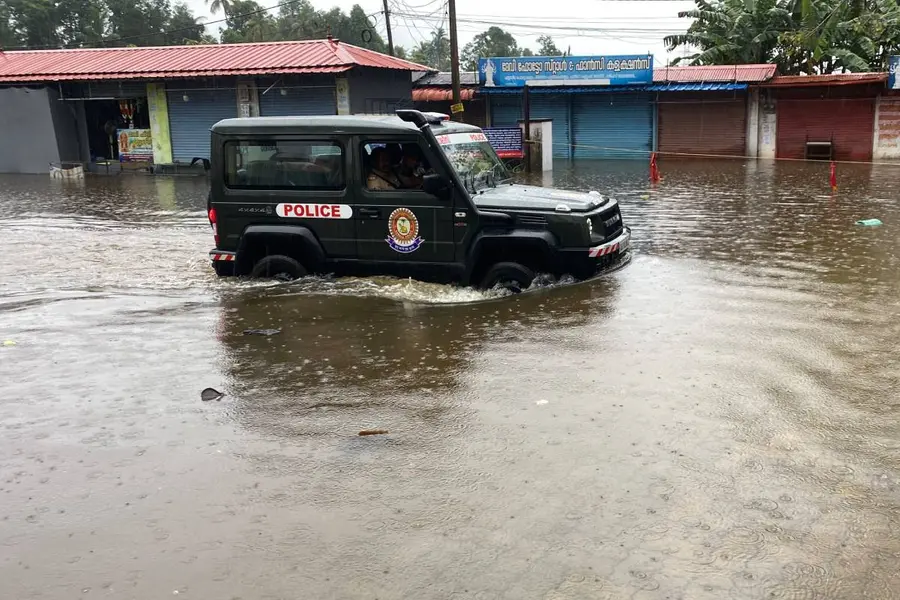 സംസ്ഥാനത്ത് മഴക്കെടുതിയിൽ ആറ് മരണം; 65 ദുരിതാശ്വാസ ക്യാമ്പുകൾ തുറന്നു, സജ്ജമെന്ന് സർക്കാർ