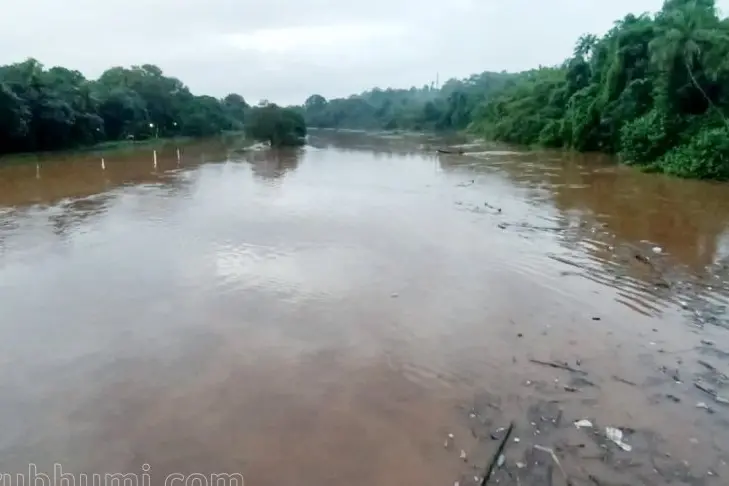 മൂവാറ്റുപുഴ, തൊടുപുഴയാറുകളിൽ ജലനിരപ്പ് അപകടനില പിന്നിട്ടു; അതീവ ജാഗ്രതാ നിർദേശം