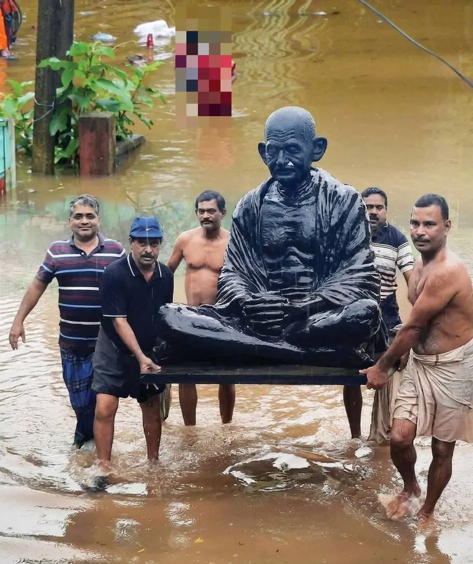 • പാലാ മൂന്നാനിയിലെ ഗാന്ധിസ്ക്വയറിൽനിന്ന് മഹാത്മാഗാന്ധി പ്രതിമ മഹാത്മാഗാന്ധി നാഷണൽ ഫൗണ്ടേഷൻ ചെയർമാൻ എബി ജെ. ജോസിന്റെ നേതൃത്വത്തിൽ സുരക്ഷിത സ്ഥാനത്തേക്ക് മാറ്റുന്നു
