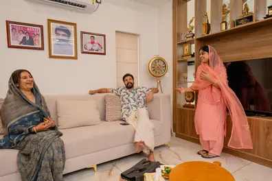 Mammootty visits Cochin Haneefa's new home, stands in silent tribute before actor's portraits