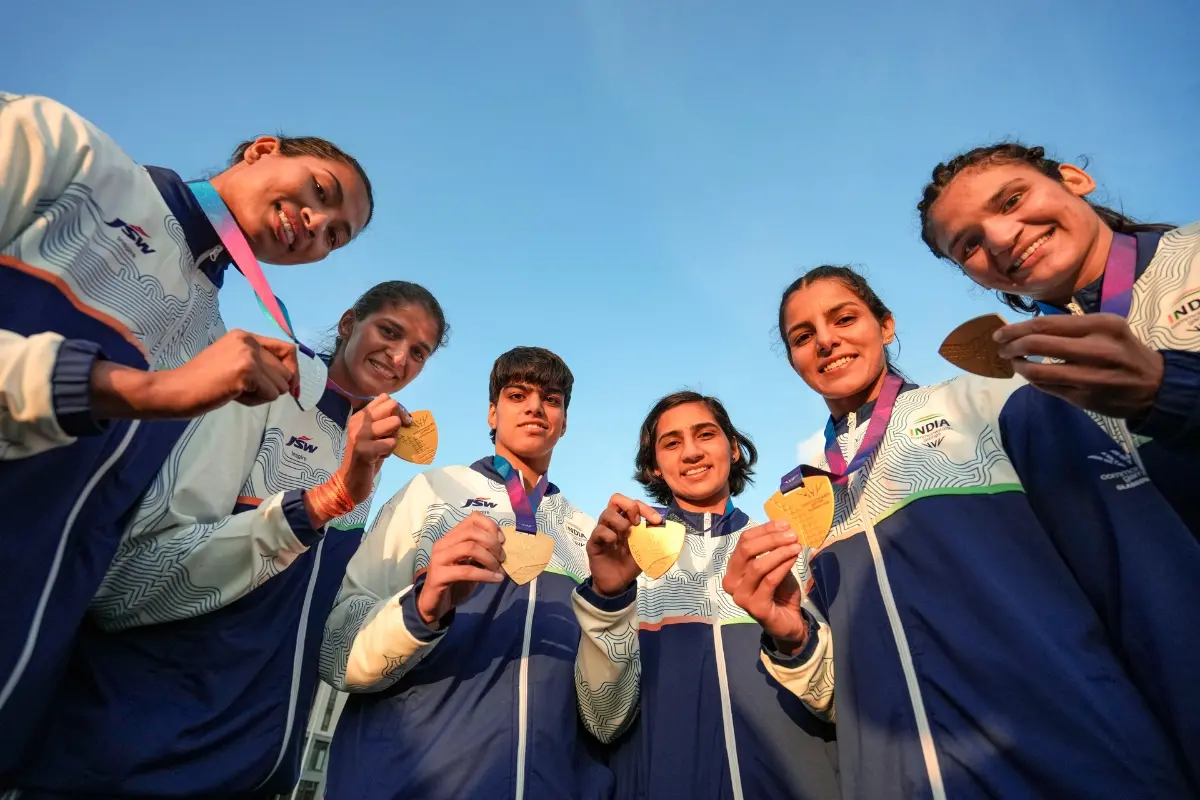 From left, Indian women boxers silver medallist Lovlina Borgohain (75kg) and gold medallists Jaismine Lamboria (57kg), Priya Ghanghas (60kg), Preeti Pawar (54kg), Sakshi Chaudhary (51kg) and Arundhati Choudhary (70kg) after the boxing events at the 23rd Commonwealth Games (CWG), in Glasgow | Photo: PTI