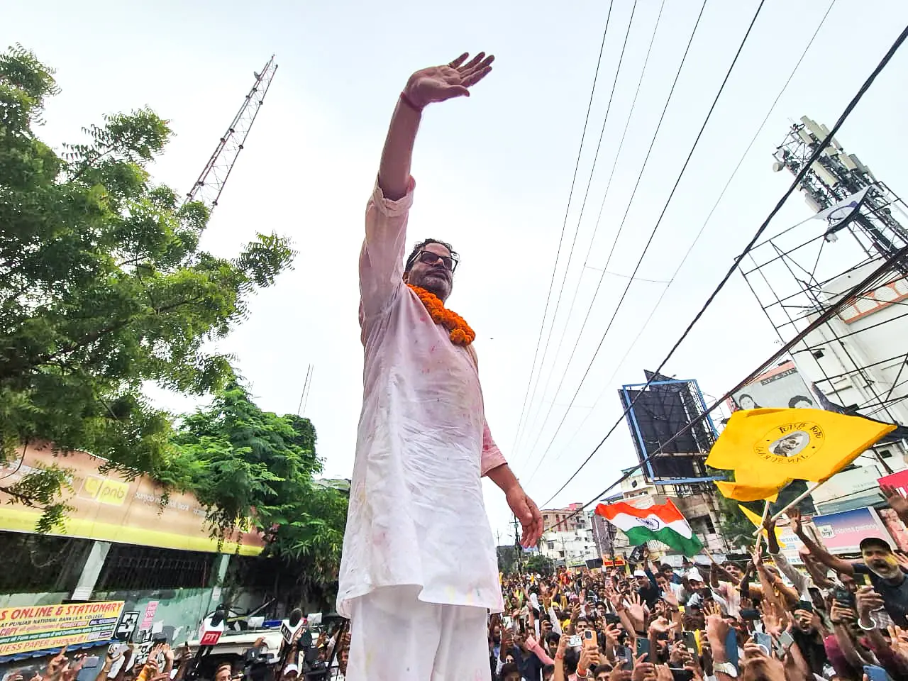 ബങ്കിപുർ നിയമസഭാ ഉപതിരഞ്ഞെടുപ്പിൽ വിജയിച്ച ജൻ സുരാജ് പാർട്ടി സ്ഥാപകൻ പ്രശാന്ത് കിഷോർ | Photo: jansuraajonline X/ANI Photo