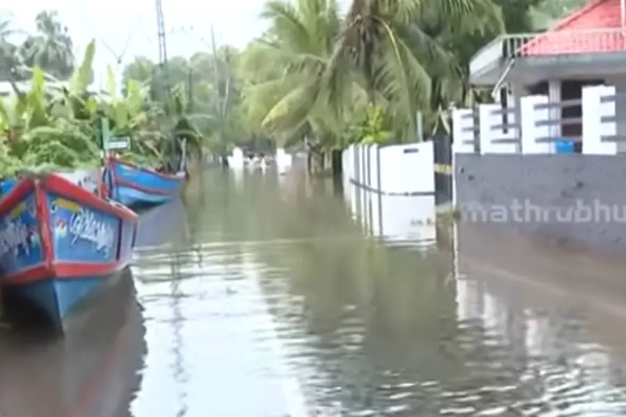 മഴ കനക്കുമെന്ന് മുന്നറിയിപ്പ്, 12 ജില്ലകളിൽ ഓറഞ്ച് അലർട്ട്; മുഖ്യമന്ത്രി ഇന്ന് ആറന്മുളയിലേക്ക്