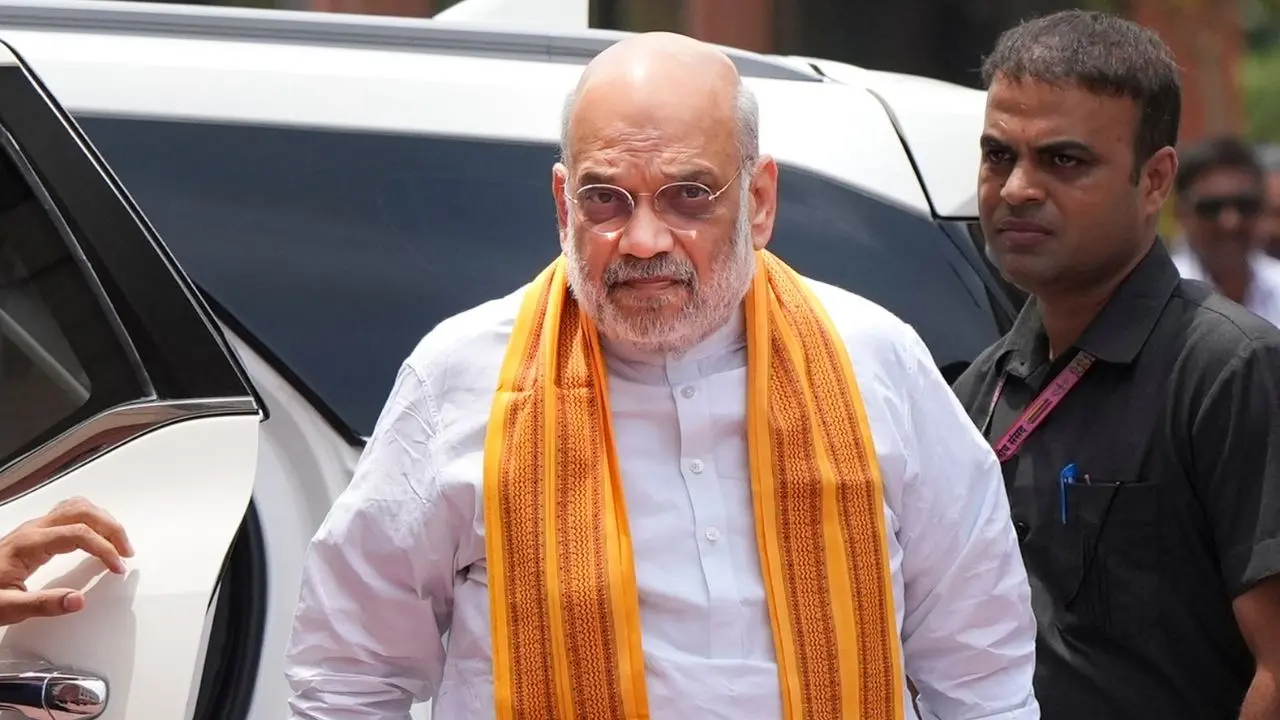 തിങ്കളാഴ്ച പാർലമെന്റിലെത്തിയ കേന്ദ്രമന്ത്രി അമിത് ഷാ. പാർലമെന്റിൽ വന്നെങ്കിലും സഭയിലെത്തിയിരുന്നില്ല | Photo: PTI