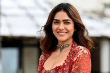 ഡീപ്‌ഫേക്കുകൾക്കെതിരെ കർശന മുന്നറിയിപ്പുമായി മൃണാൾ ഠാക്കൂർ'; 'ഉടനടി അവസാനിപ്പിക്കണം'