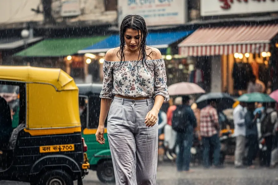 മഴക്കാലത്ത് വസ്ത്രങ്ങൾ ഉണങ്ങാത്തതാണ് പ്രശ്നം; സ്റ്റൈലിങ്ങിൽ ഈ തെറ്റുകൾ ആവർത്തിക്കല്ലേ