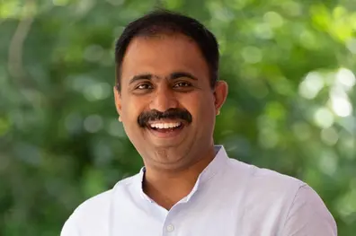 Aranmula MLA Abin Varkey injured in car accident in Pathanamthitta
