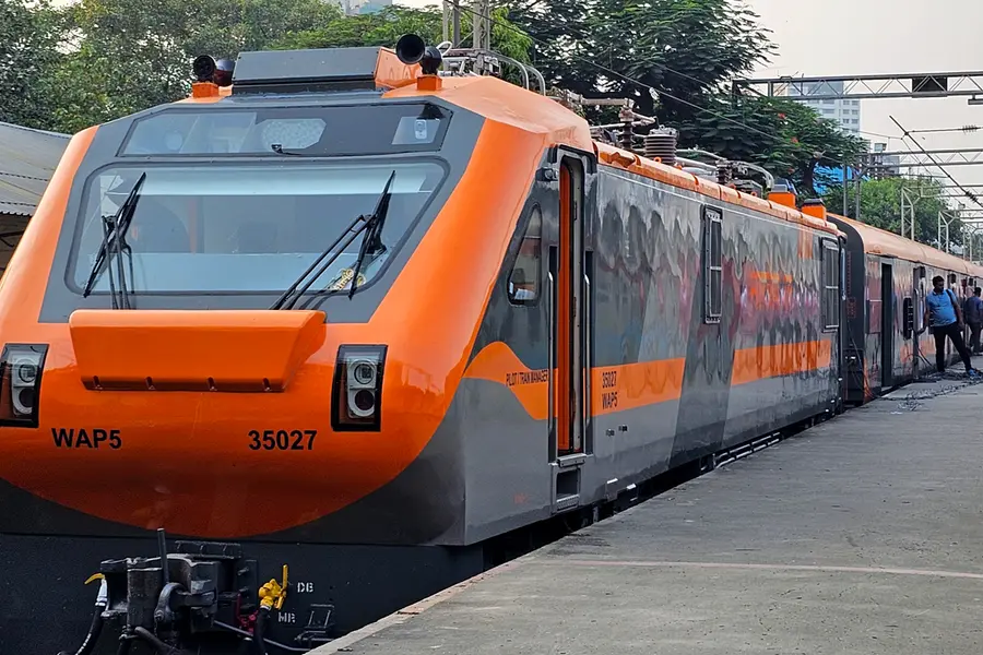 എസി കോച്ചുകളിലെ RAC യാത്രക്കാർക്ക് പൂർണ്ണ ബെഡ്റോൾ കിറ്റ് നൽകണം- കർശന നിർദേശം നൽകി റെയിൽവേ