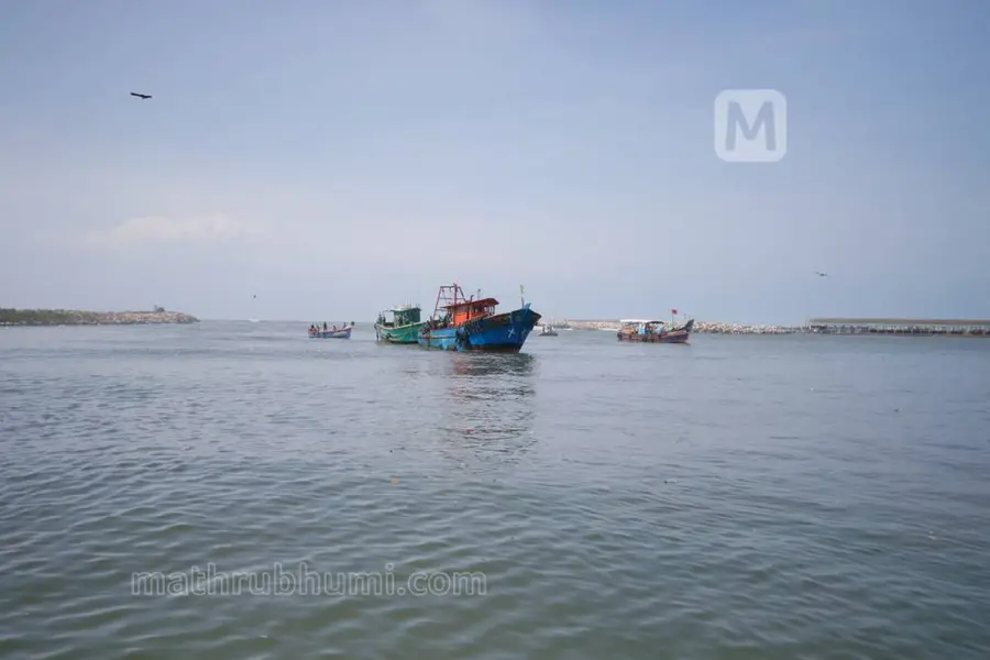 Sri Lanka Navy assists stranded Indian trawler after unauthorised bottom trawling incident