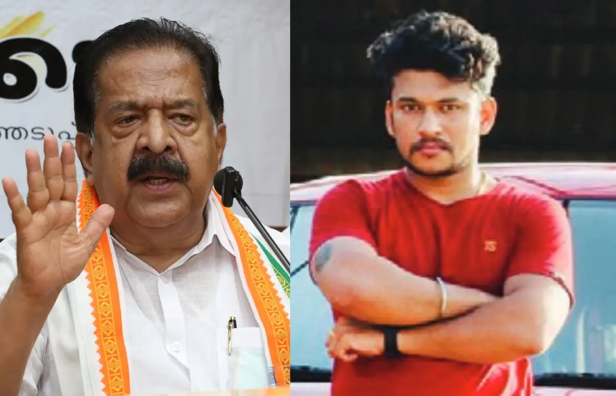 രമേശ് ചെന്നിത്തല, അർജുൻ ആയങ്കി | Photo: Mathrubhumi