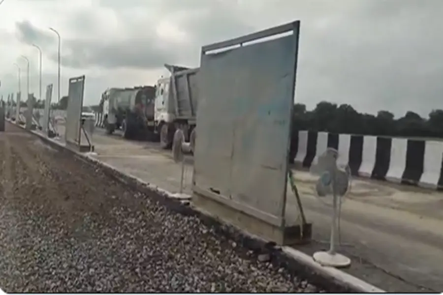 Netizens 'blown away' as pedestal fans dry Gadkari's 'America-like' Uttar Pradesh expressway