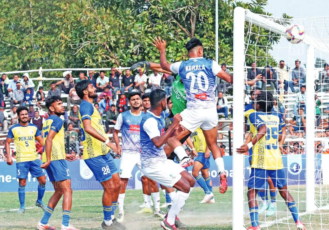Players in action during Kerala's semifinal match against Punjab in the previous Santosh Trophy | Photo: Mathrubhumi
