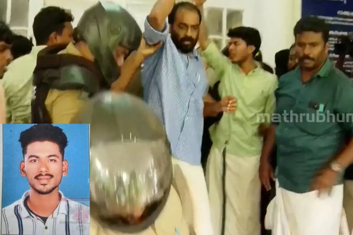 ഡിവൈഎഫ്‌ഐ പ്രതിഷേധം, ഇന്‍സൈറ്റില്‍ ഗൗതംകൃഷ്ണ