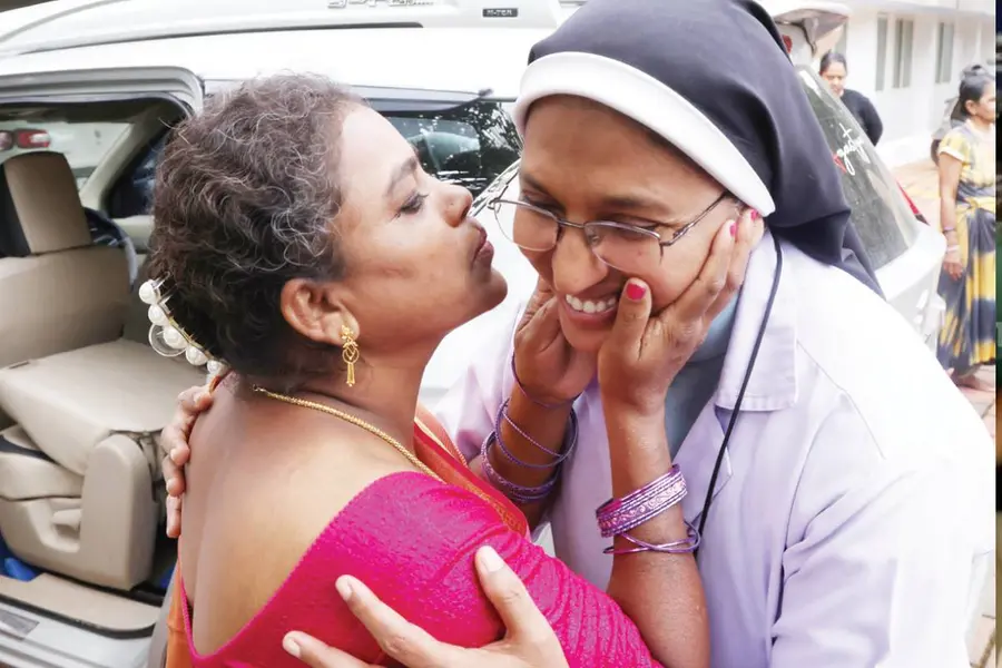 ശിവാനിയെ തേടി ബന്ധുക്കളെത്തി, സ്നേഹോഷ്മളമായ യാത്രയയപ്പിന് സാക്ഷിയായി അമലാഭവൻ