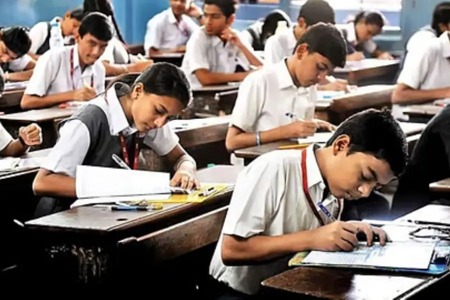 Kerala school student.jpg