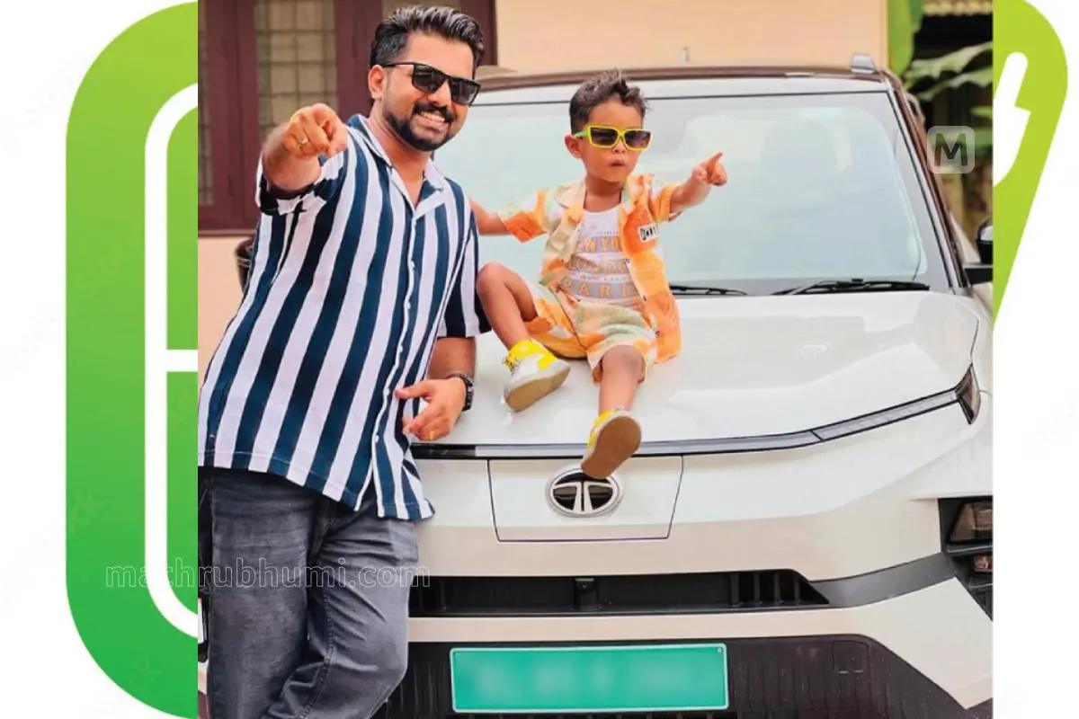 തൃശ്ശൂര് സ്വദേശി പി.അനന്തുവും മകന് ജഗനും തങ്ങളുടെ ഇലക്ട്രിക് കാറിനൊപ്പം.