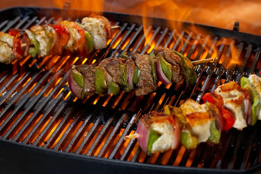 Is there a right order for assembling Kebabs on a skewer?