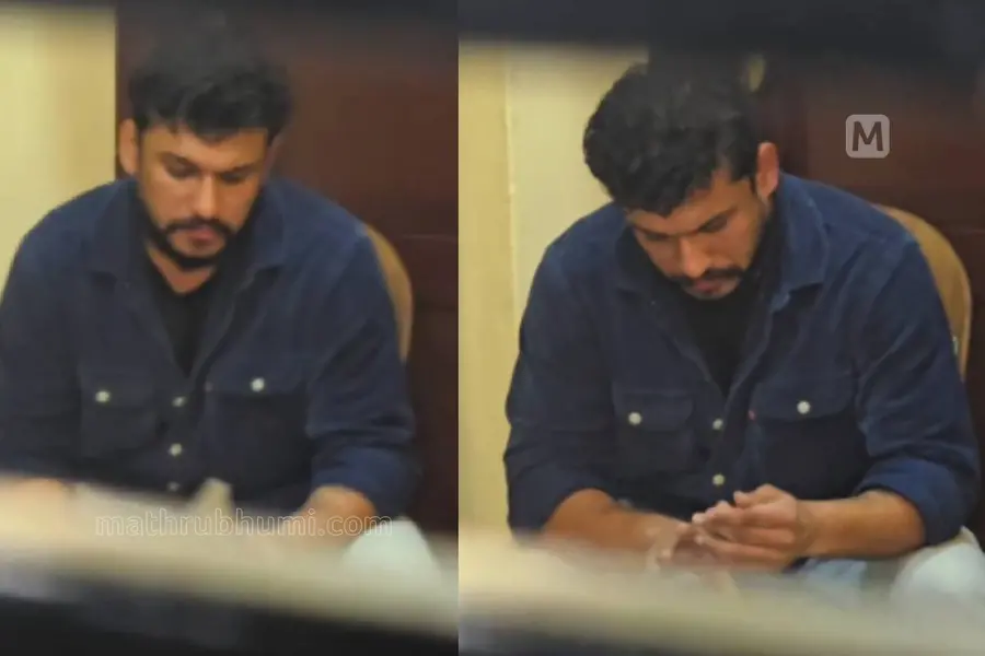 ആയങ്കിയെ ഓടിച്ചിട്ട് പിടിച്ച് പോലീസ്, സ്റ്റേഷനിൽ പത്രവായന, കടലിൽ കാണാതായവരെ കിട്ടിയോ? എന്ന് പരിഹാസം