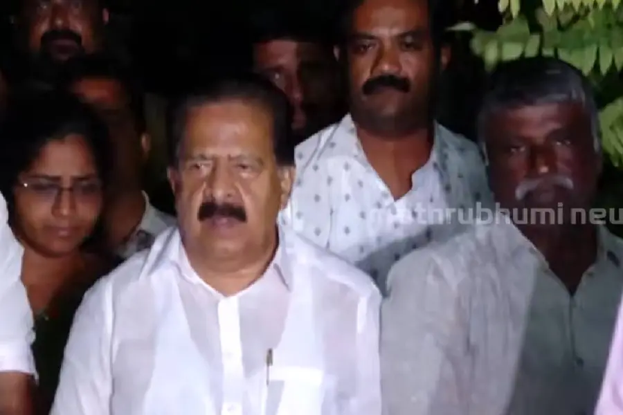 വേദനാജനകമായ സംഭവം, തിരച്ചിൽ തുടരും, ചെയ്യാനാവുന്നതെല്ലാം ചെയ്യും; ഗൗതമിന്റെ വീട്ടിലെത്തി ചെന്നിത്തല