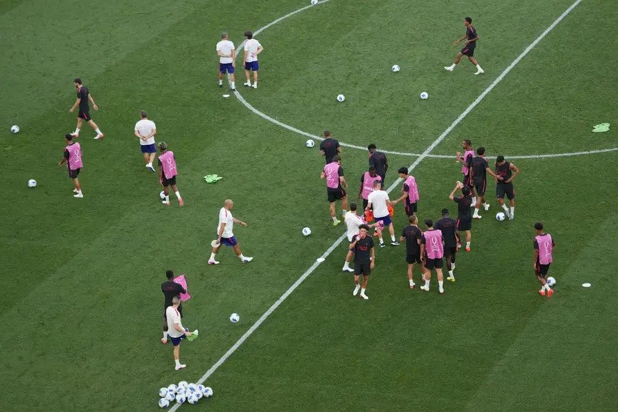 FOOTBALL.jpg