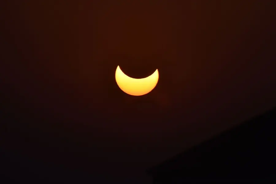 What did astronomers see during India’s 1868 solar eclipse? The Helium mystery explained