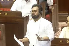ബിജെപി എംപിയുടെ ലുങ്കീവാലാ പരാമർശം; രാജ്യസഭയിൽ ബഹളം, അവകാശ ലംഘനത്തിന് നോട്ടീസ് നൽകി ജോൺ ബ്രിട്ടാസ്