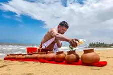 'മനുഷ്യരല്ലെ, അവർക്കായി അന്ത്യ കർമ്മങ്ങൾ ചെയ്യാനും ആരെങ്കിലും വേണ്ടെ'; ആരോരുമില്ലാത്തവർക്കായൊരു മകൻ
