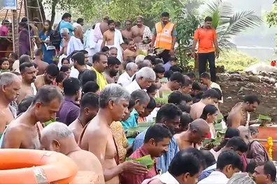 Hundreds offer Bali Tharpanam at Nagampadam Temple in Kottayam on Karkidaka Vavu