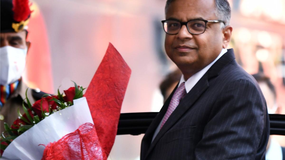 ടാറ്റ സൺസ് ചെയർമാൻ ചന്ദ്രശേഖരൻ പടിയിറങ്ങുന്നു